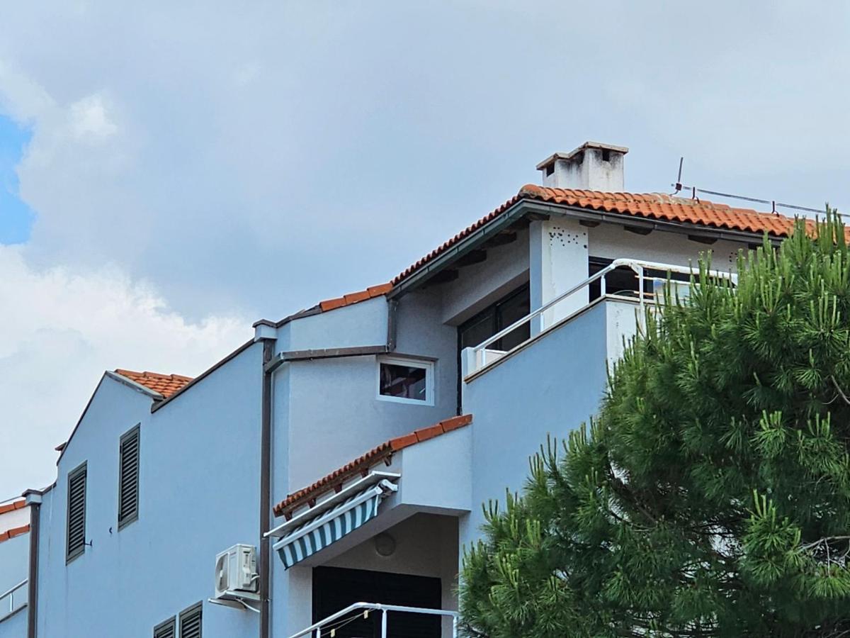 Apartments Bellevue ノヴァリャ エクステリア 写真